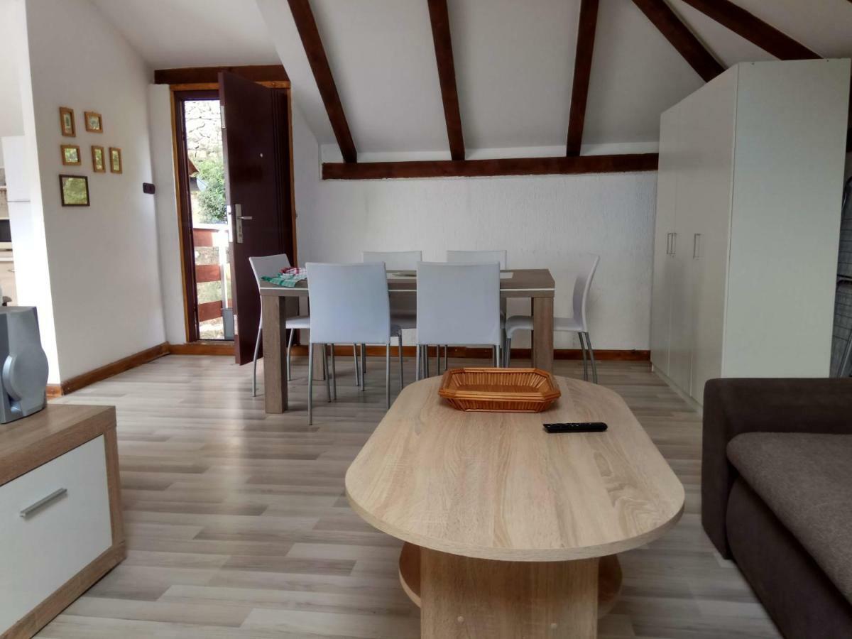 Apartman Slava Tisno Exteriér fotografie