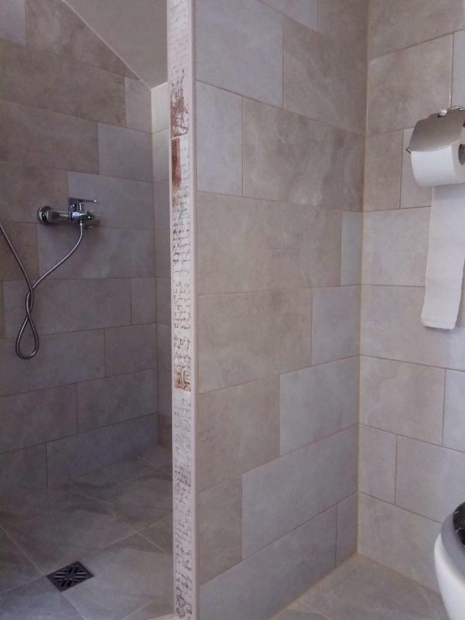 Apartman Slava Tisno Exteriér fotografie